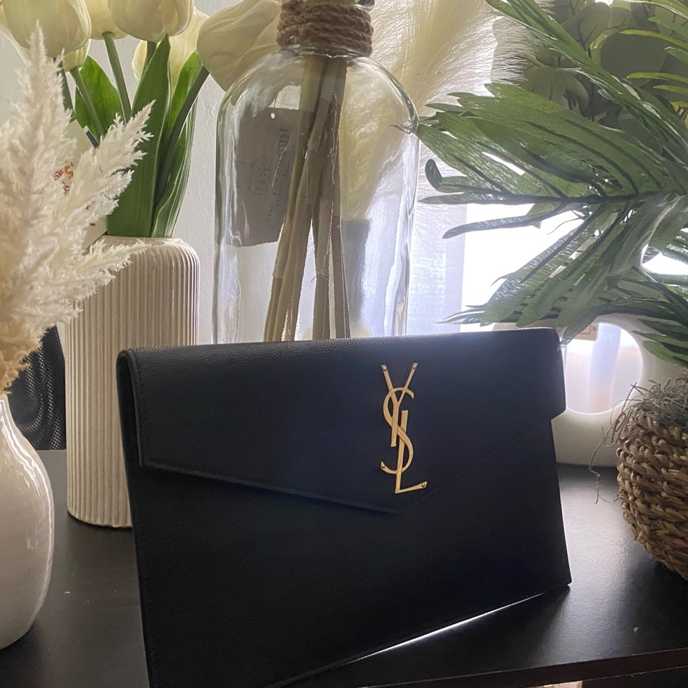 Saint Laurent Uptown Leather Clutch Nero